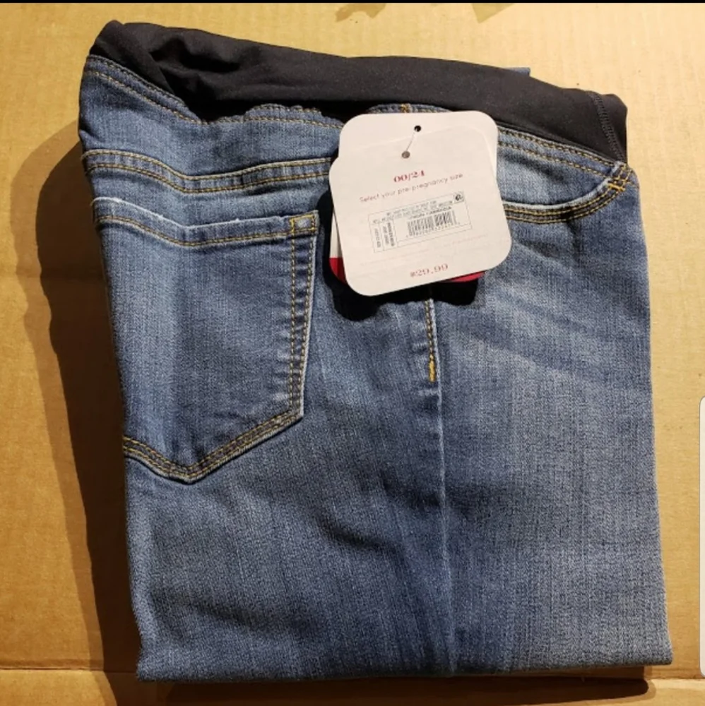 Maturity Crossover Panel Skinny Crop Jeans - Picture 2 of 2